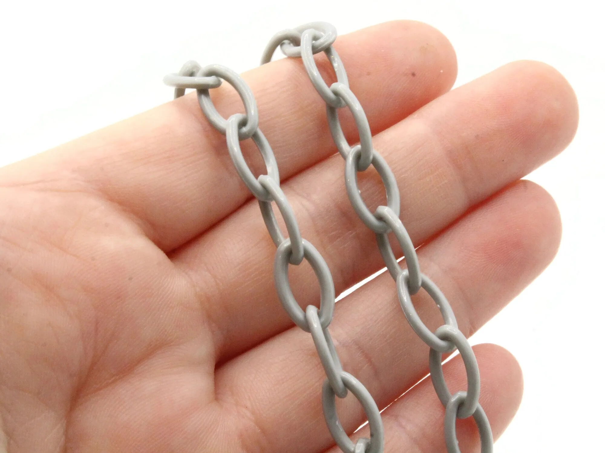 15.75 Inch Gray Plastic Oval Chain - 40cm chain -13x8mm Links