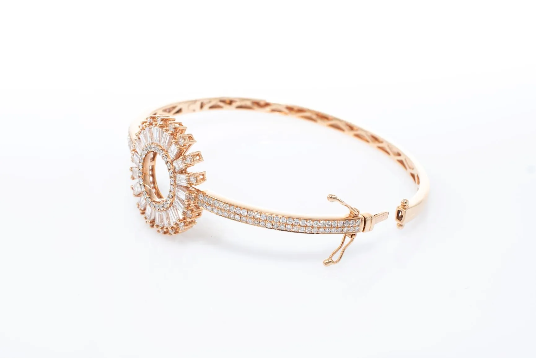 18k Rose Gold Baguette Diamond Bangle Bracelet