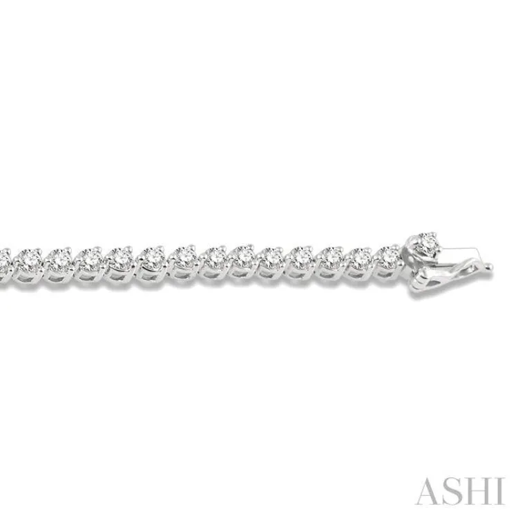 3 Ctw Tri-Prong Round Cut Diamond Bracelet in 14K White Gold