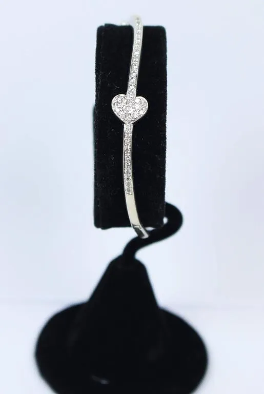 DIAMOND 18 Karat White Gold Heart Bangle Bracelet