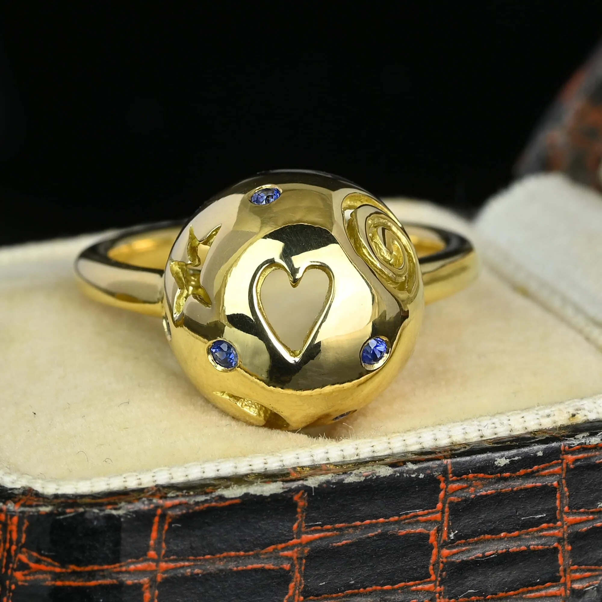 Dome 18K Gold Cutout Moon Star Heart Sapphire Ring