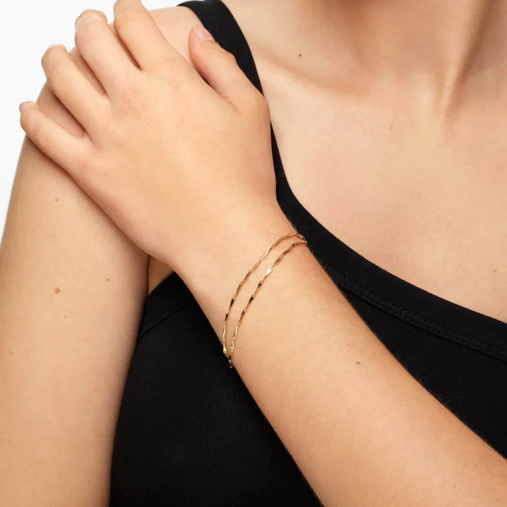 Double Twist Bar Link Chain Bracelet in Gold