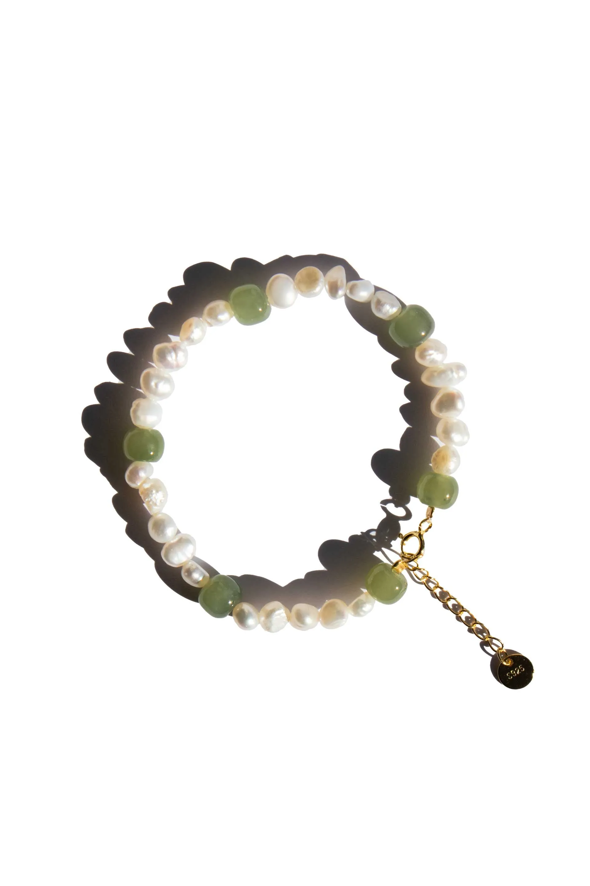 Isabelle — Pearl and green jade bracelet