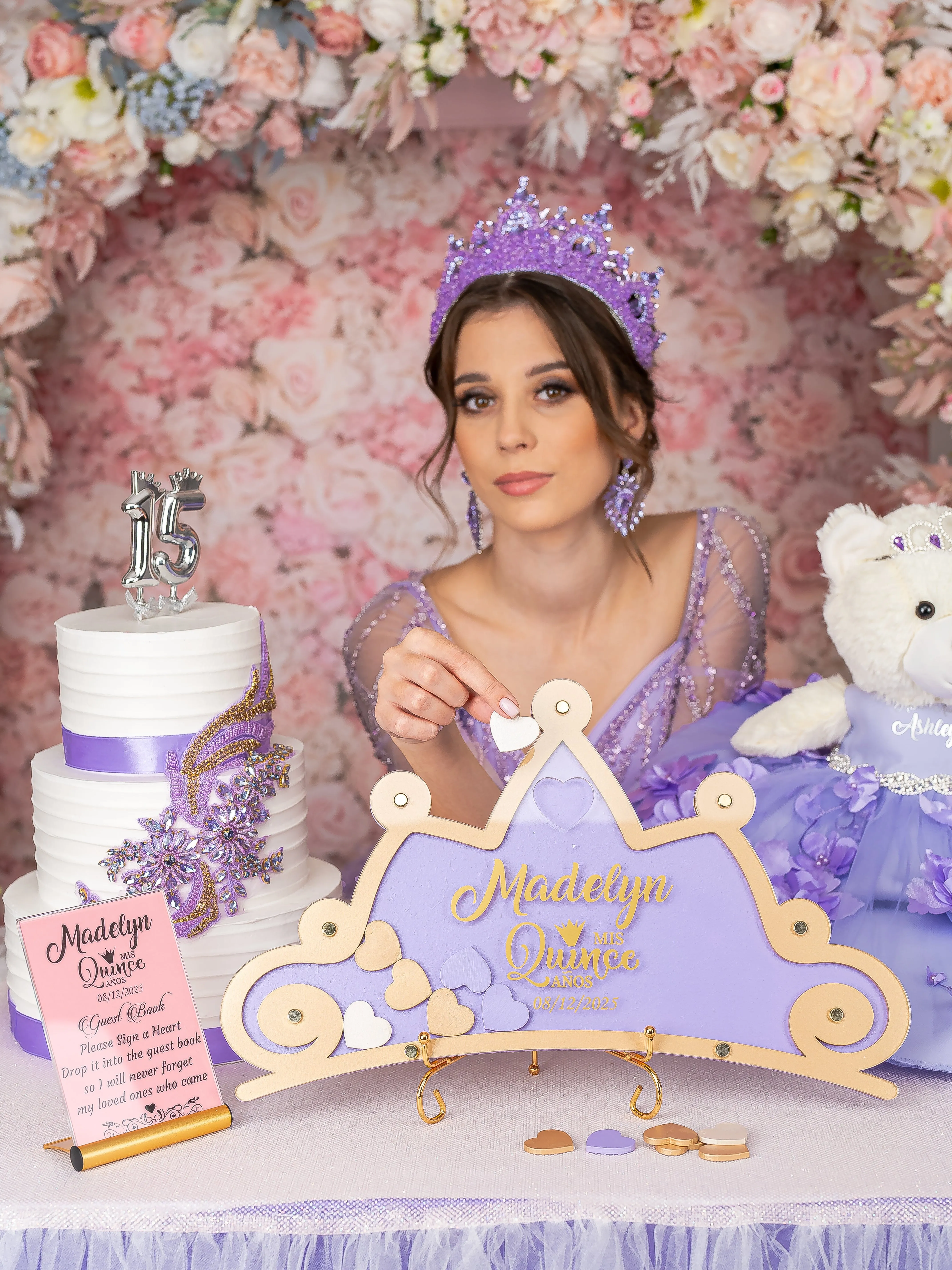 Lavender with gold tiaras para quinceañeras