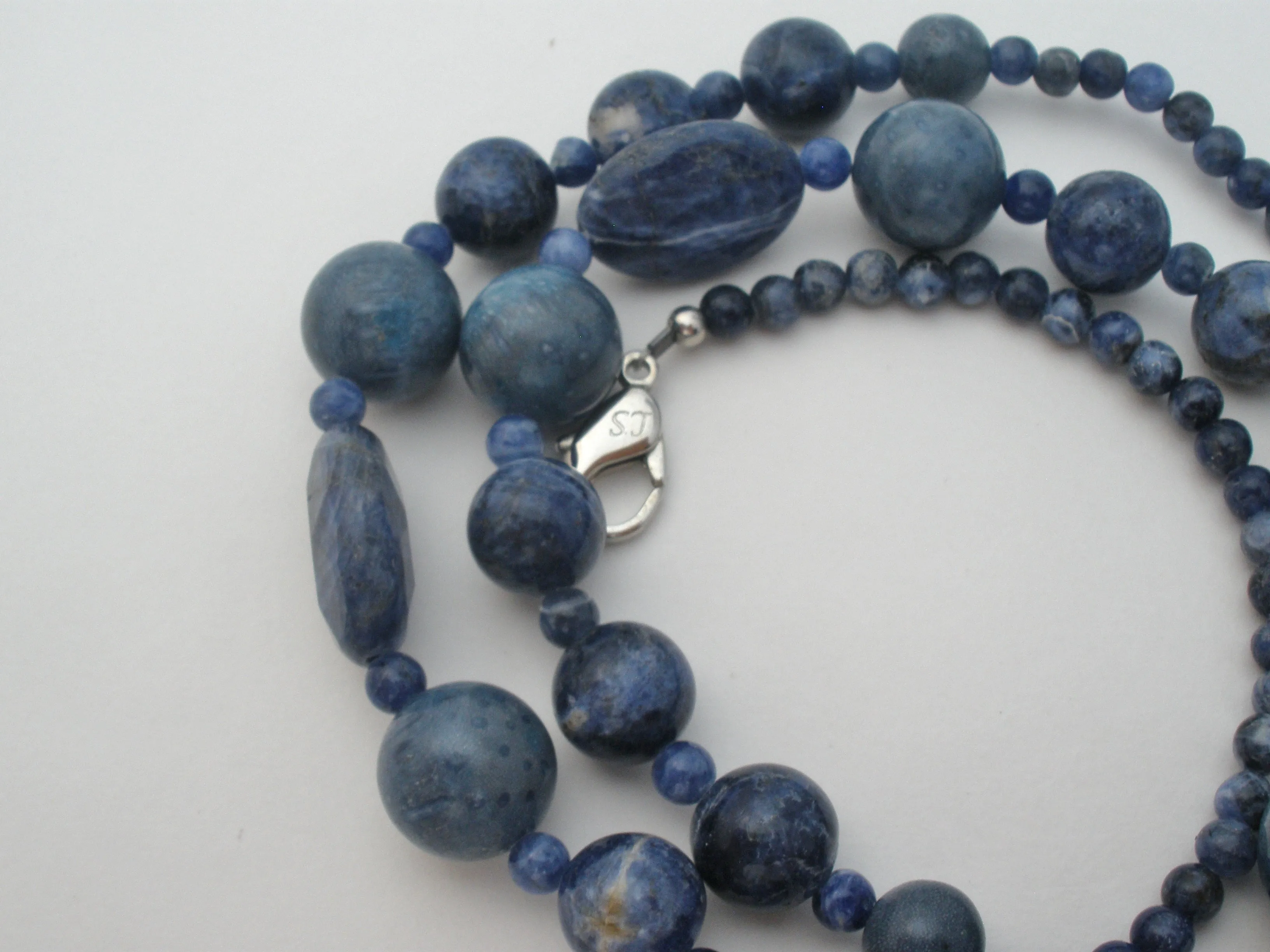 Lee Sands Blue Sodalite Bead Necklace 22"