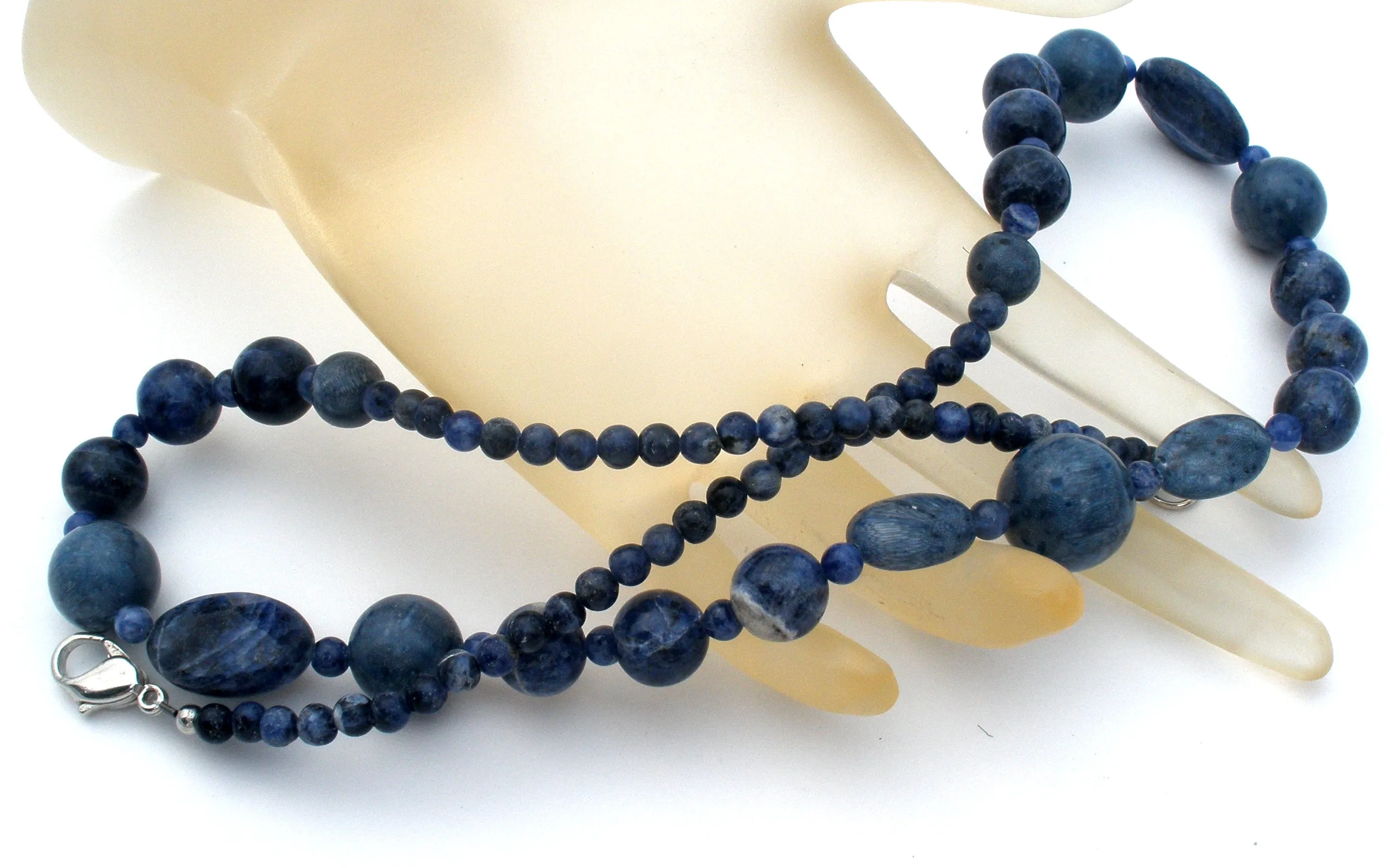 Lee Sands Blue Sodalite Bead Necklace 22"