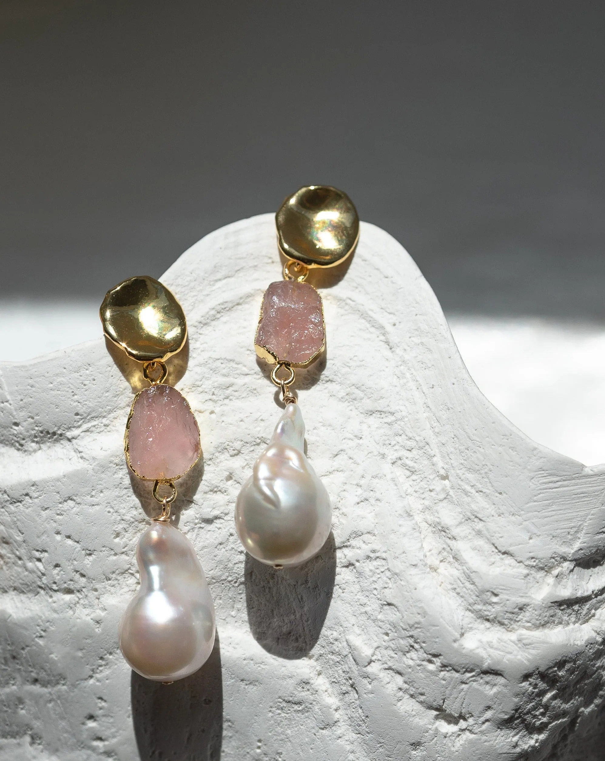 October | Rose Quartz Birthstones x Pearls Earrings