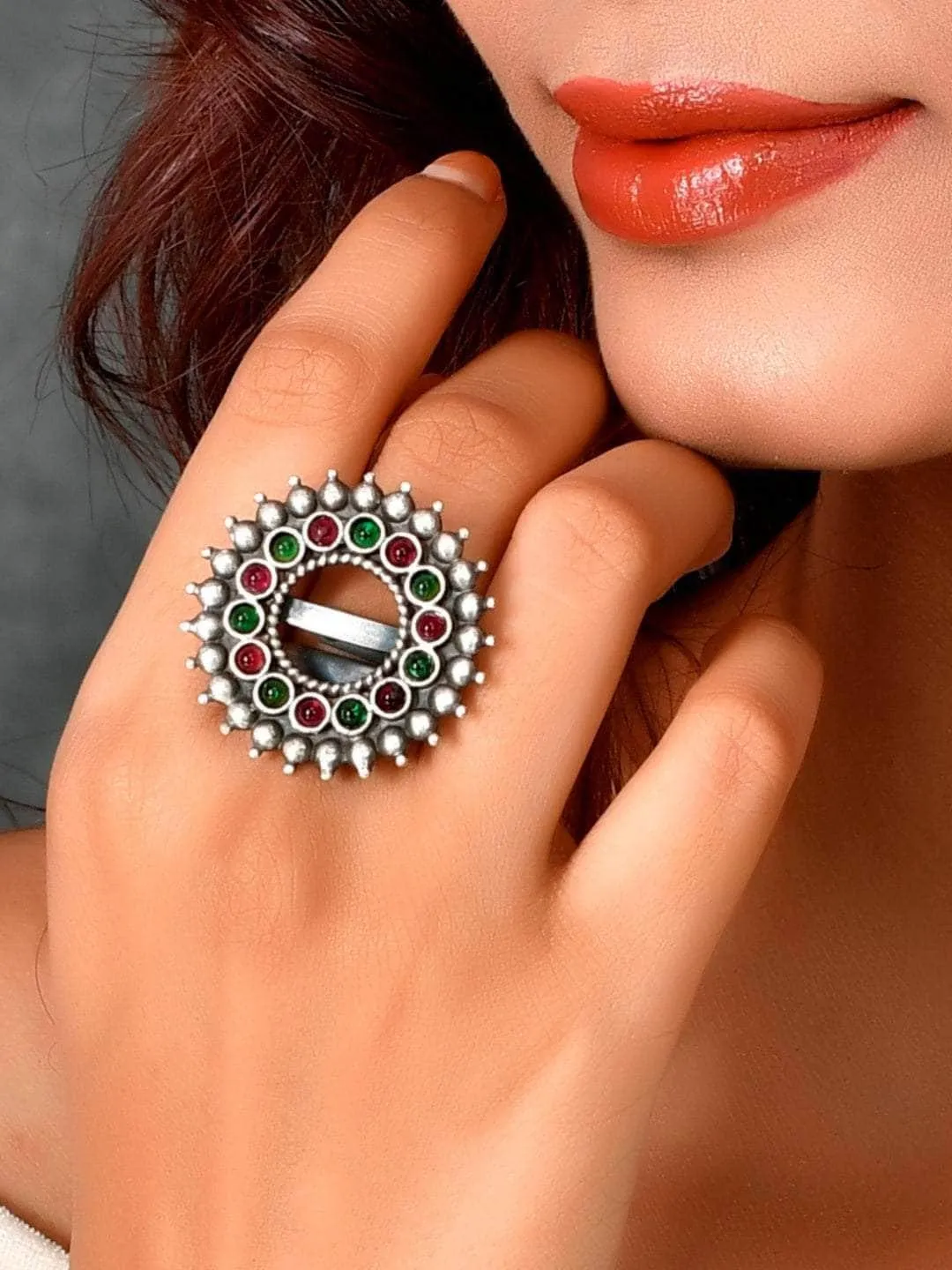 Oxidized Varthulah Ring Magenta And Green