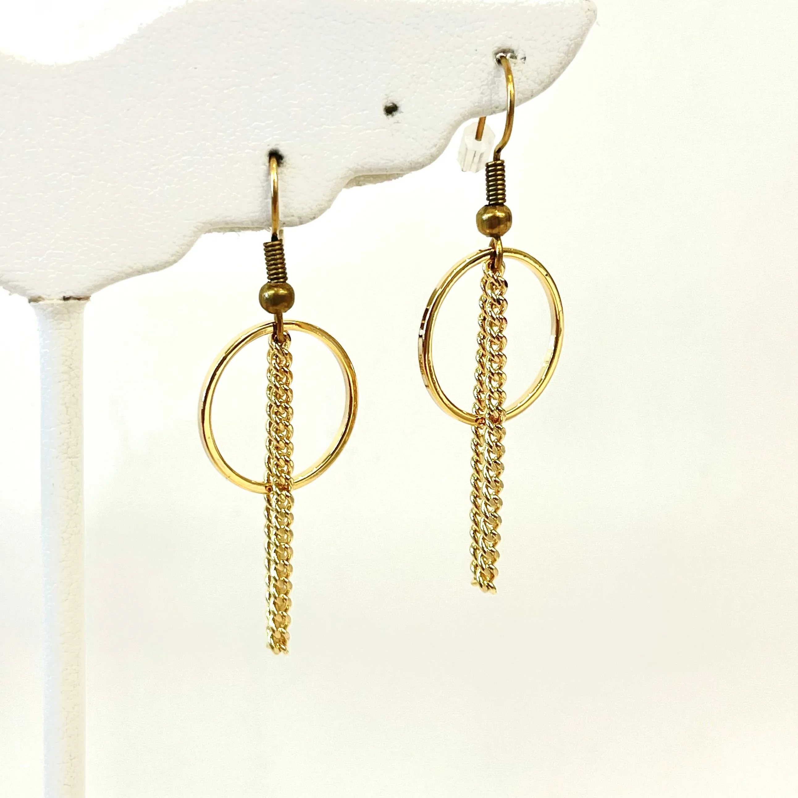 Small Circle Dangle Curb Chain Earrings