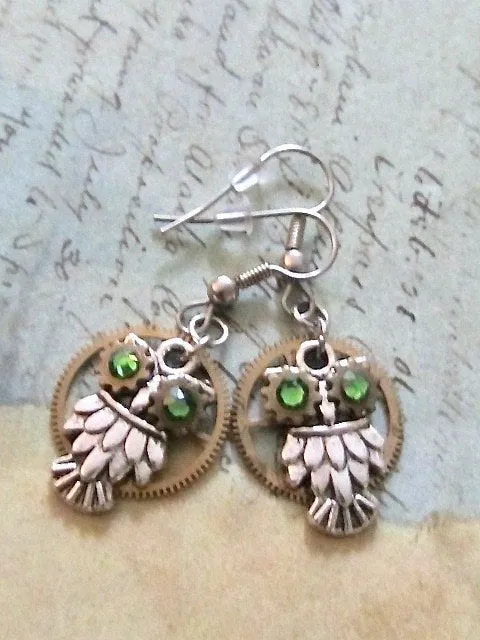 Steampunk owl earring - Steampunk earrings - Owls Emerald Swarovski Crystals