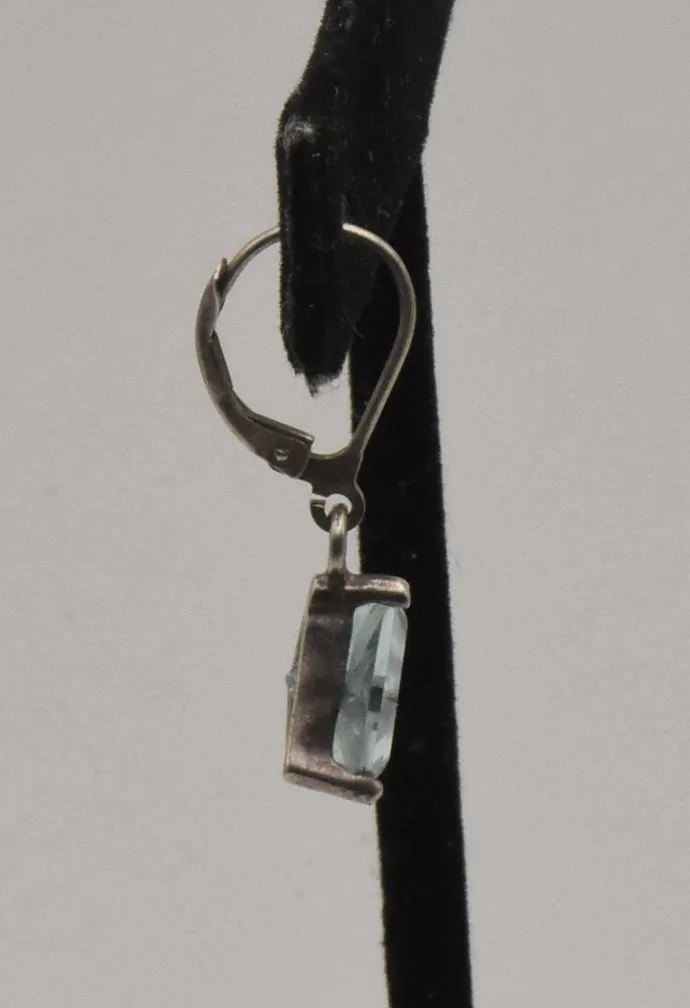 UNMATCHED Vintage Sterling Silver Blue Topaz Triangle Cut Dangle Earring